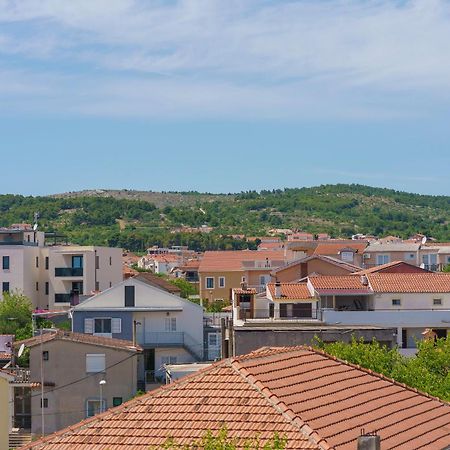 Family Petrov Apartments Vodice Exterior photo