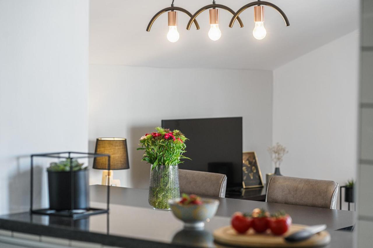 Family Petrov Apartments Vodice Exterior photo