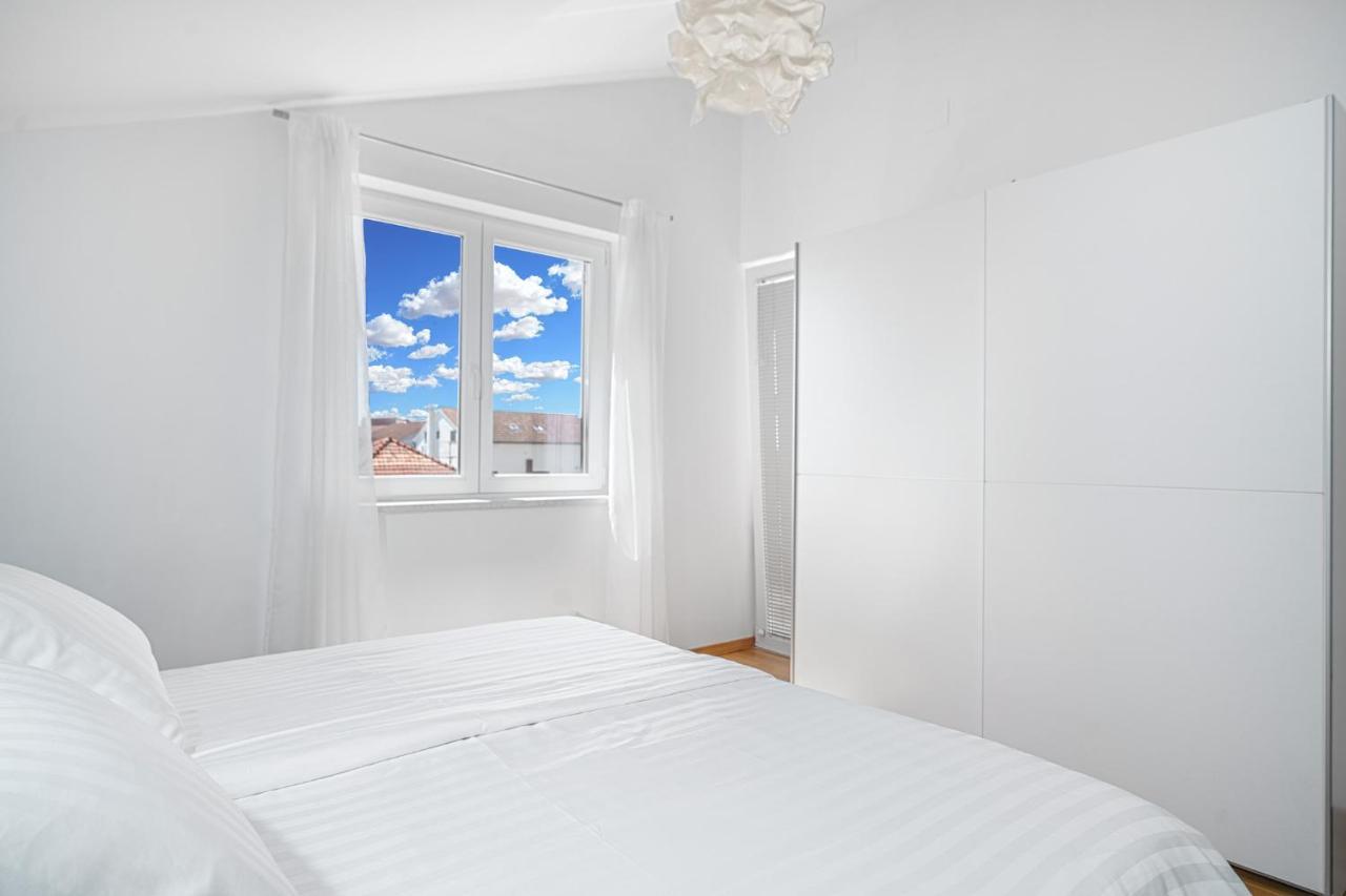 Family Petrov Apartments Vodice Exterior photo