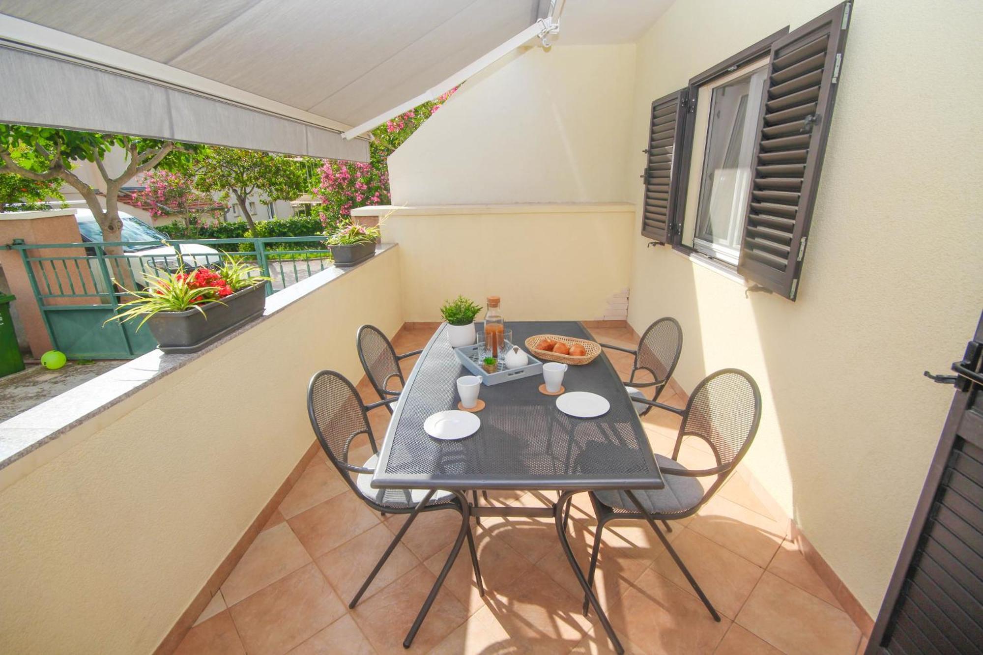 Family Petrov Apartments Vodice Room photo