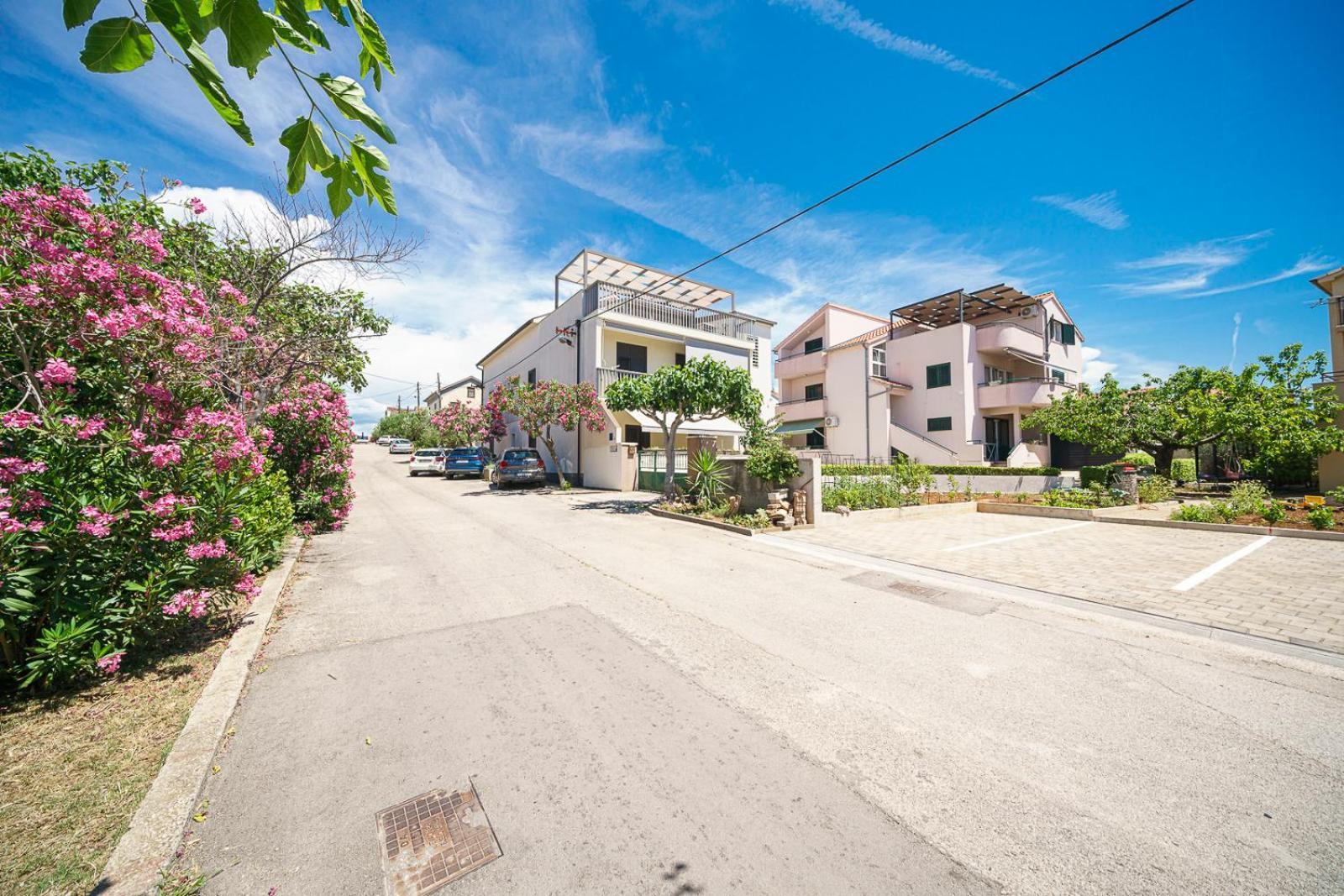 Family Petrov Apartments Vodice Exterior photo