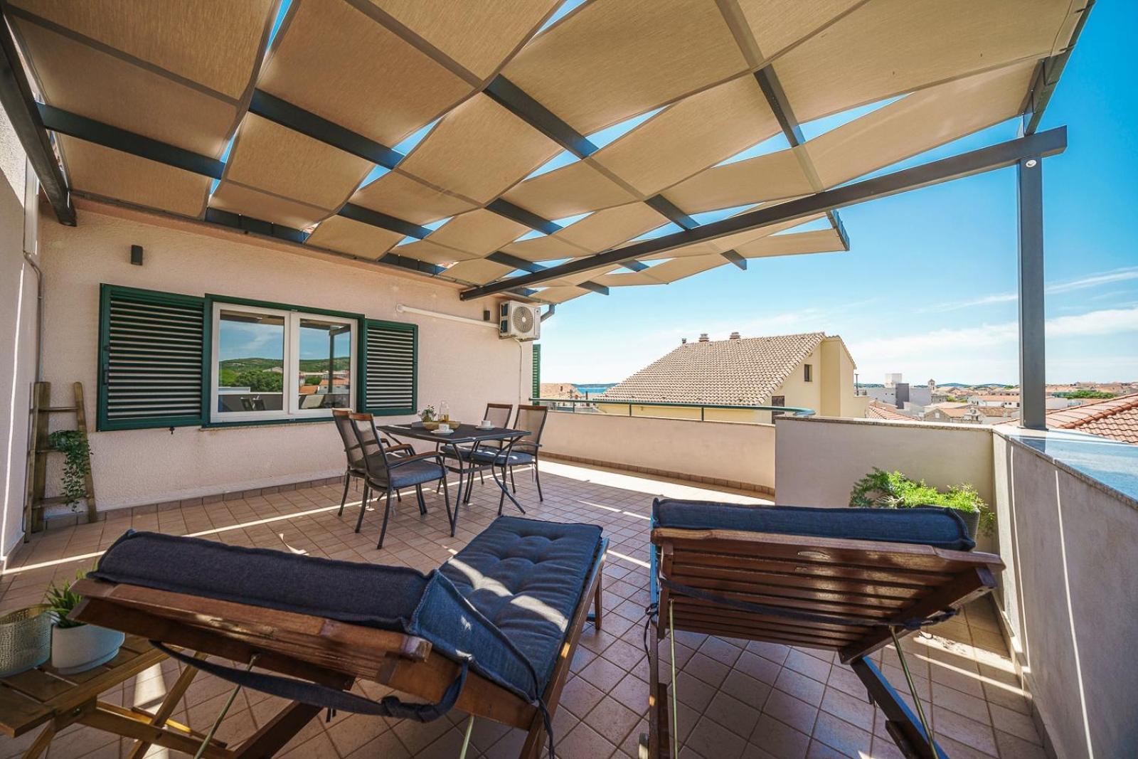 Family Petrov Apartments Vodice Exterior photo